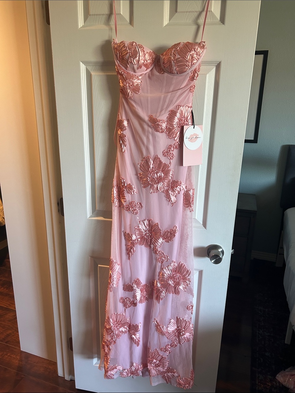 KissProm Skyden| Pink Strapless Mermaid Sleeveless Appliques Long Prom Dress